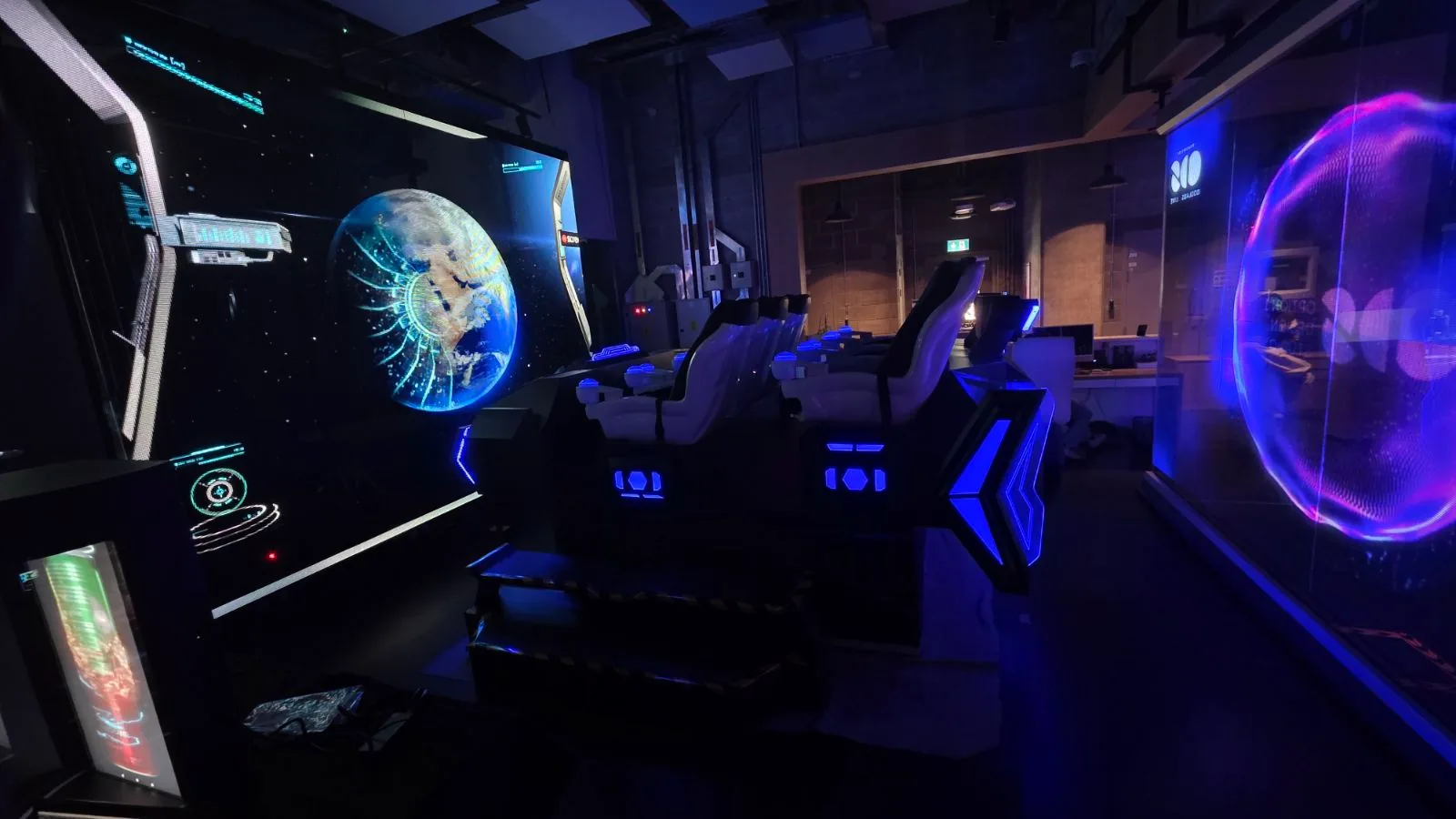 The 6-seater simulator installed in front of the show screens